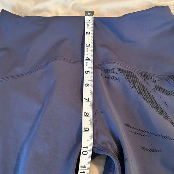 Unbranded Women’s Capri Leggings Size Sm Deep Blue Pattern Compression Pockets - Picture 6 of 8